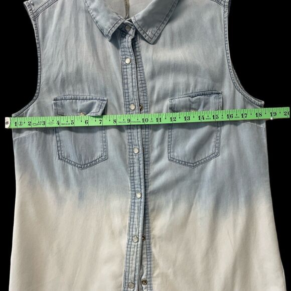 Paper Crane Women's Denim Double Pocket Shirt Light Blue Sz/M - Picture 5 of 8